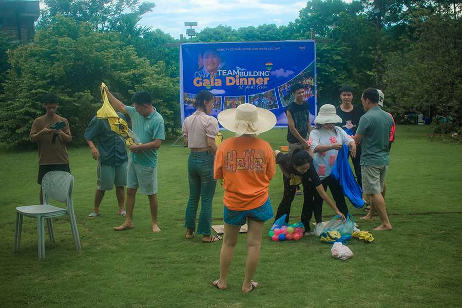 Company trip DMT Human