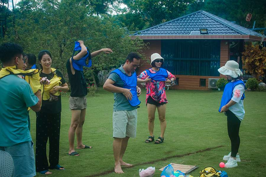 Company trip DMT Human