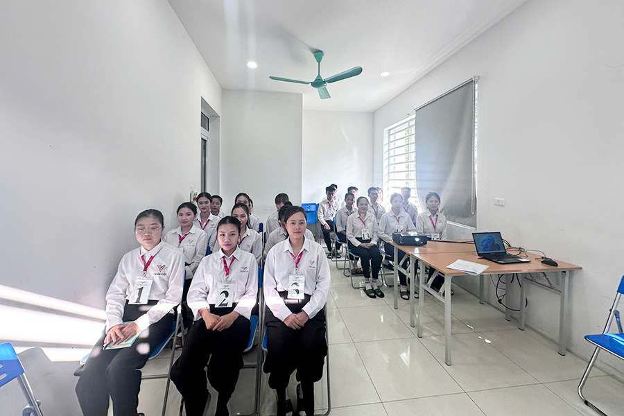 Đơn hàng đúc nhựa Aichi Nhật Bản (1) Đơn hàng đúc nhựa Aichi Nhật Bản (1)